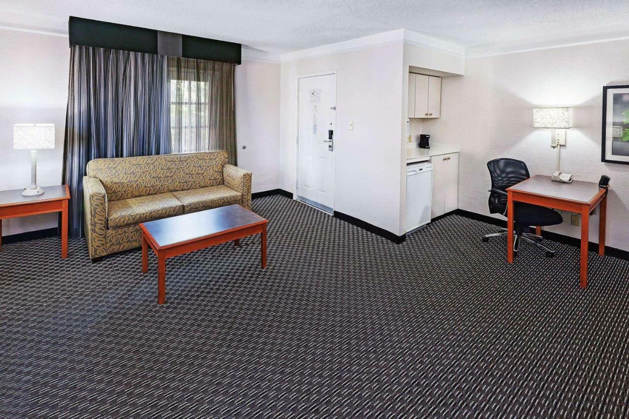 La Quinta Inn By Wyndham Dallas Uptown Kültér fotó